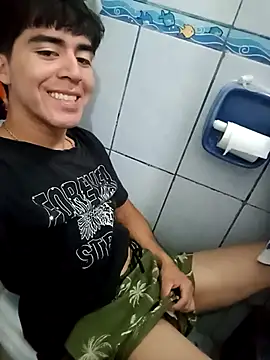 Snapshot of Babydemilk chatting on April 2026 04:08:02 AM Babydemilk online show from April 2026 04:08:02 AM