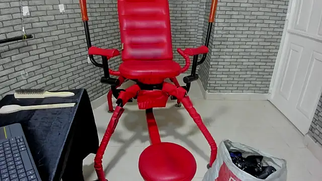 ariel bdsm online show from November 2025 01:40:01 PM