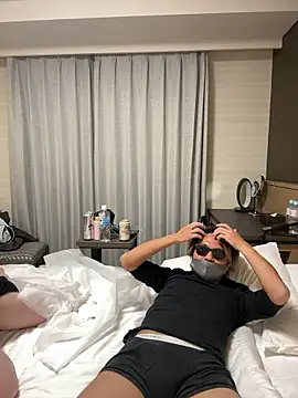 POMUPOMUPURIN2 online show from November 2025 11:13:02 AM