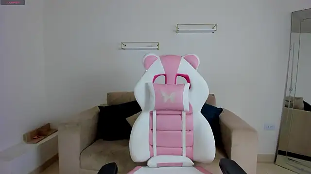 april smiith online show from February 2026 12:15:02 PM