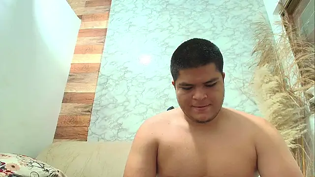 naomi campbel  online show from January 2026 08:36:02 PM