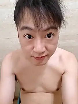 Snapshot of KasonY chatting on October 2025 04:04:02 AM KasonY online show from October 2025 04:04:02 AM