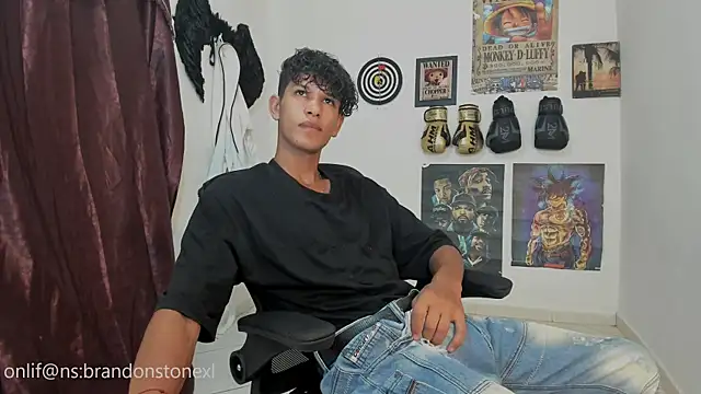 Snapshot of brandonstonexl chatting on September 2025 09:15:01 PM brandonstonexl online show from September 2025 09:15:01 PM