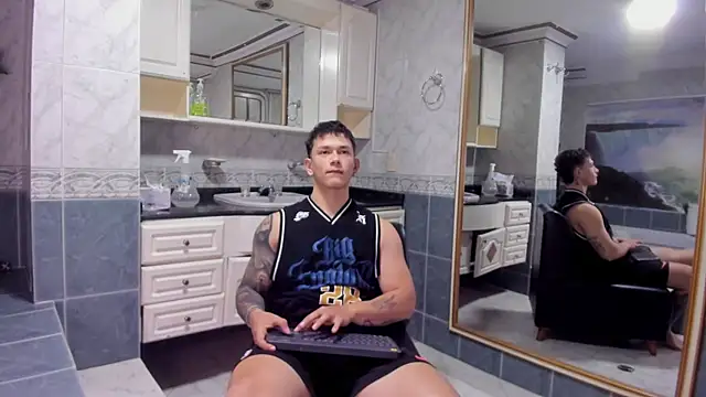 Thomas moon online show from September 2025 12:29:01 PM