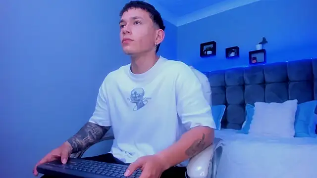 Thomas moon online show from December 2025 10:31:01 AM