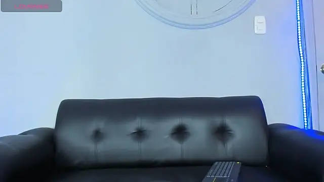 Thomas moon online show from February 2026 01:21:02 PM