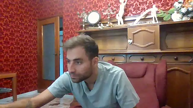 Torissimo92 online show from September 2025 04:52:02 PM