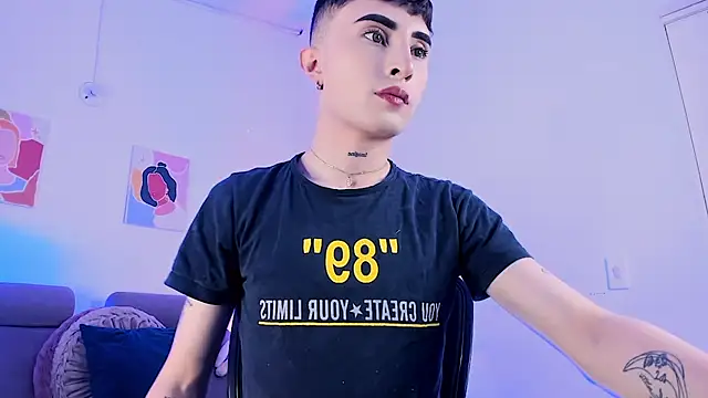 Snapshot of SebastianHilton chatting on April 2026 02:25:02 AM SebastianHilton online show from April 2026 02:25:02 AM