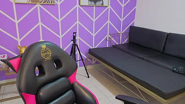 Adhara Kitten online show from March 2026 12:57:02 PM