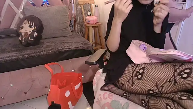 Terraelowen online show from December 2025 11:39:02 AM