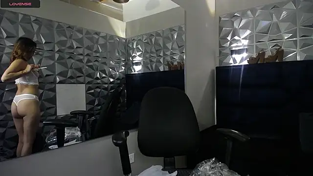 Snapshot of angeles_azul chatting on October 2025 08:40:01 PM angeles azul online show from October 2025 08:40:01 PM