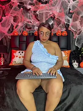 Snapshot of aranzzalatin chatting on October 2025 12:42:02 PM aranzzalatin online show from October 2025 12:42:02 PM