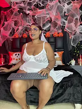 Snapshot of aranzzalatin chatting on October 2025 12:06:01 PM aranzzalatin online show from October 2025 12:06:01 PM