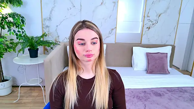 SweetyLicky online show from February 2026 04:30:01 PM