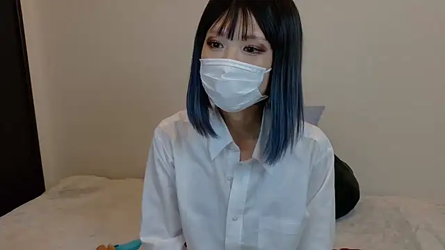 sarina at online show from October 2025 09:31:01 AM