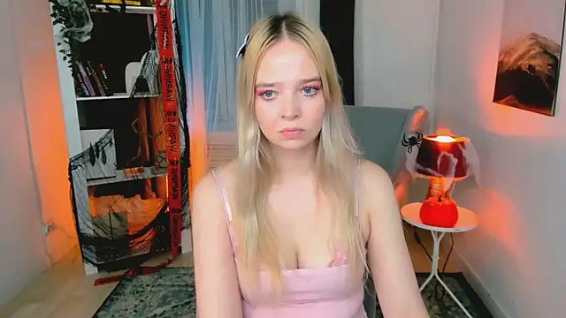 BellaMontgomery online show from October 2025 10:56:01 PM