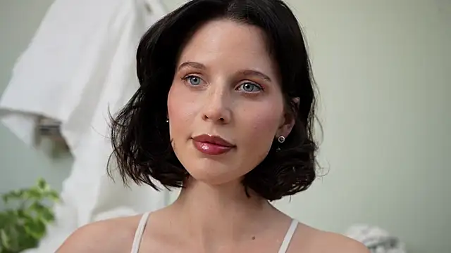 Snapshot of ellaa91 chatting on April 2026 10:27:02 AM ellaa91 online show from April 2026 10:27:02 AM