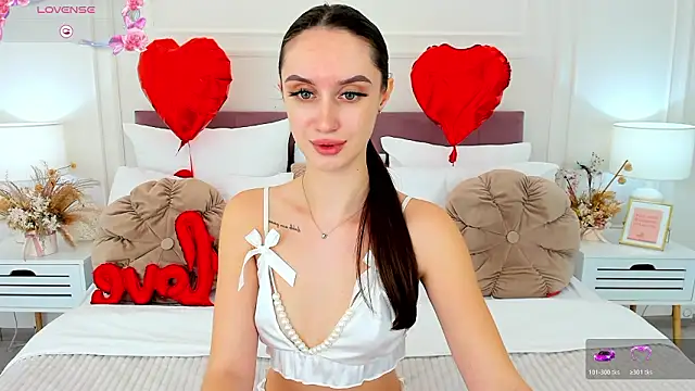 Snapshot of ToriSonn chatting on February 2026 01:18:01 PM ToriSonn online show from February 2026 01:18:01 PM