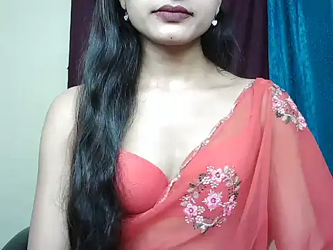 Snapshot of ROSE_GOLDE chatting on September 2025 04:41:01 PM ROSE GOLDE online show from September 2025 04:41:01 PM