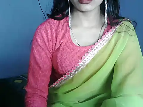 ROSE GOLDE online show from February 2026 03:10:02 PM