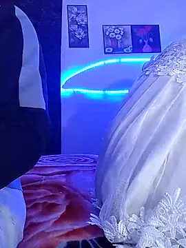 hot-twin online show from December 2025 07:54:02 PM