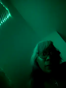 iamlalamilano online show from March 2026 11:22:02 PM