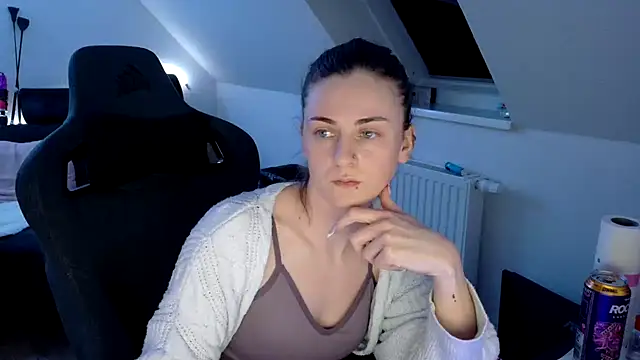 Melly4You online show from April 2026 10:21:02 PM