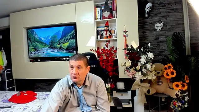 SpartacusDaddy48 online show from May 2026 07:34:02 PM