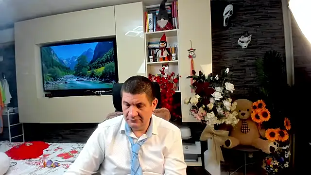 SpartacusDaddy48 online show from May 2026 12:53:02 PM