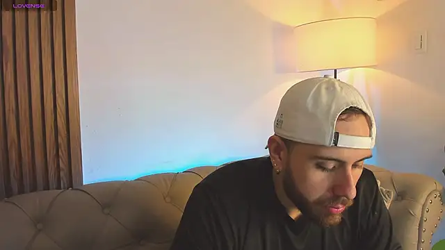 Maximo Wolff online show from February 2026 07:55:02 PM