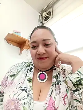 Caroomoom27 online show from September 2025 05:48:01 PM