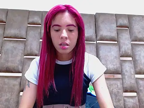 Alexahotz online show from October 2025 08:57:02 AM