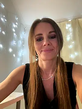 LucieMack online show from September 2025 07:08:01 PM