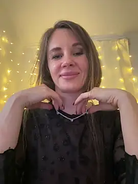 LucieMack online show from February 2026 06:27:01 PM