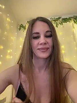 LucieMack online show from March 2026 01:58:01 PM