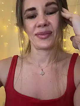LucieMack online show from July 2026 05:04:01 PM
