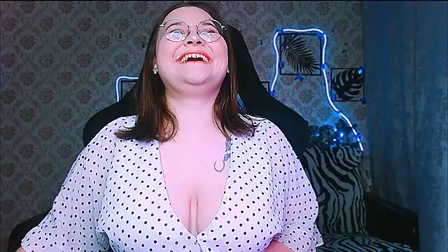 InLoveWithLife26 online show from December 2025 07:54:01 PM