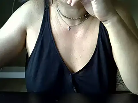 ITALIANASISIXX online show from September 2025 10:15:01 AM