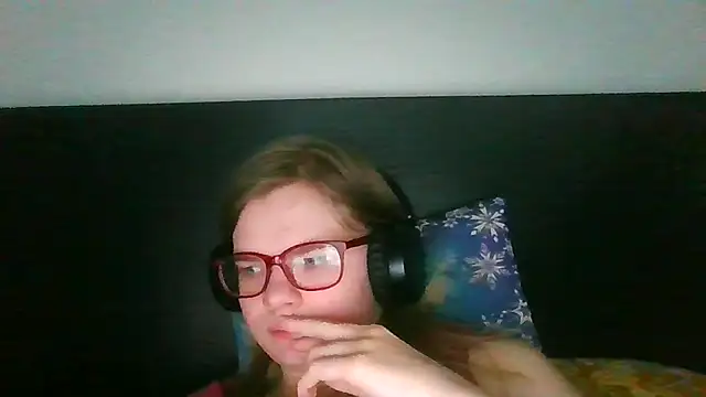 Moonolighta online show from October 2025 07:47:02 AM