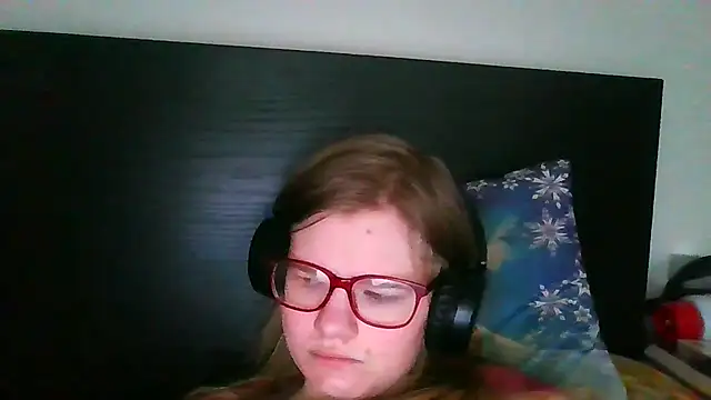 Moonolighta online show from November 2025 08:34:02 AM