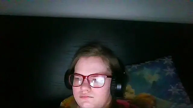 Moonolighta online show from December 2025 12:57:02 PM