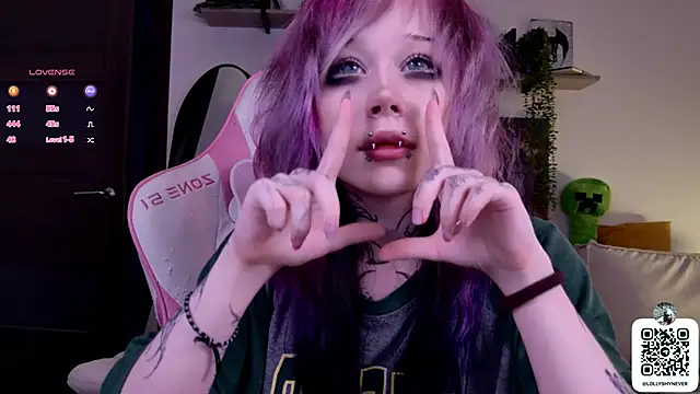 Lollyshy online show from September 2025 01:11:02 PM