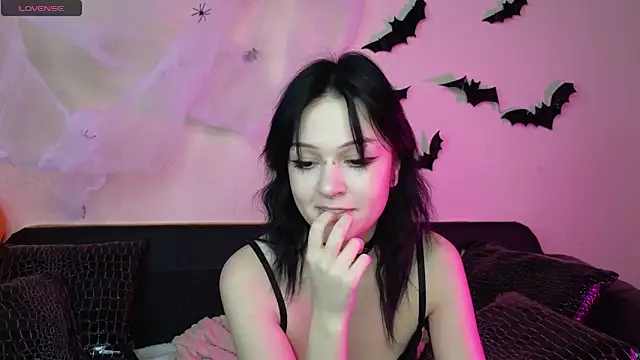 Snapshot of mimi_purrs chatting on October 2025 04:49:01 AM mimi purrs online show from October 2025 04:49:01 AM