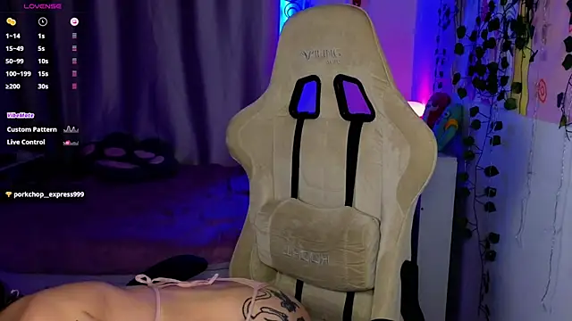 bunnykellyyy online show from March 2026 06:59:02 PM