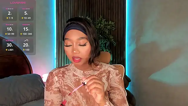 alisonn moon online show from October 2025 10:22:01 PM