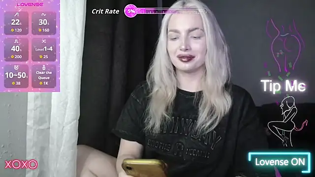 Snapshot of SpaceMarsi chatting on October 2025 09:55:02 PM SpaceMarsi online show from October 2025 09:55:02 PM