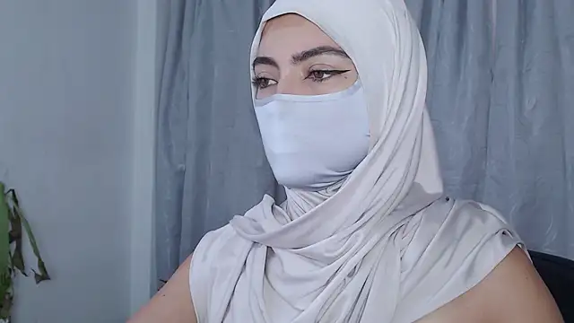 Snapshot of jade_nassar chatting on May 2026 12:16:02 AM jade nassar online show from May 2026 12:16:02 AM