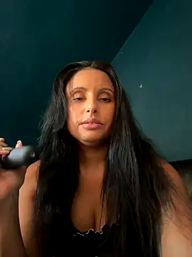 Angelaarayexx online show from September 2025 10:52:02 AM