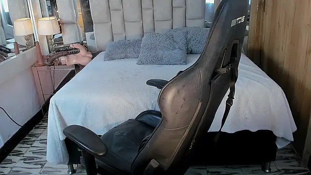 Snapshot of MaddyGray_ chatting on September 2025 07:14:02 PM MaddyGray  online show from September 2025 07:14:02 PM