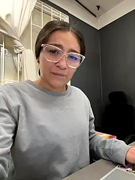 Alyha Cortes online show from January 2026 01:05:02 PM